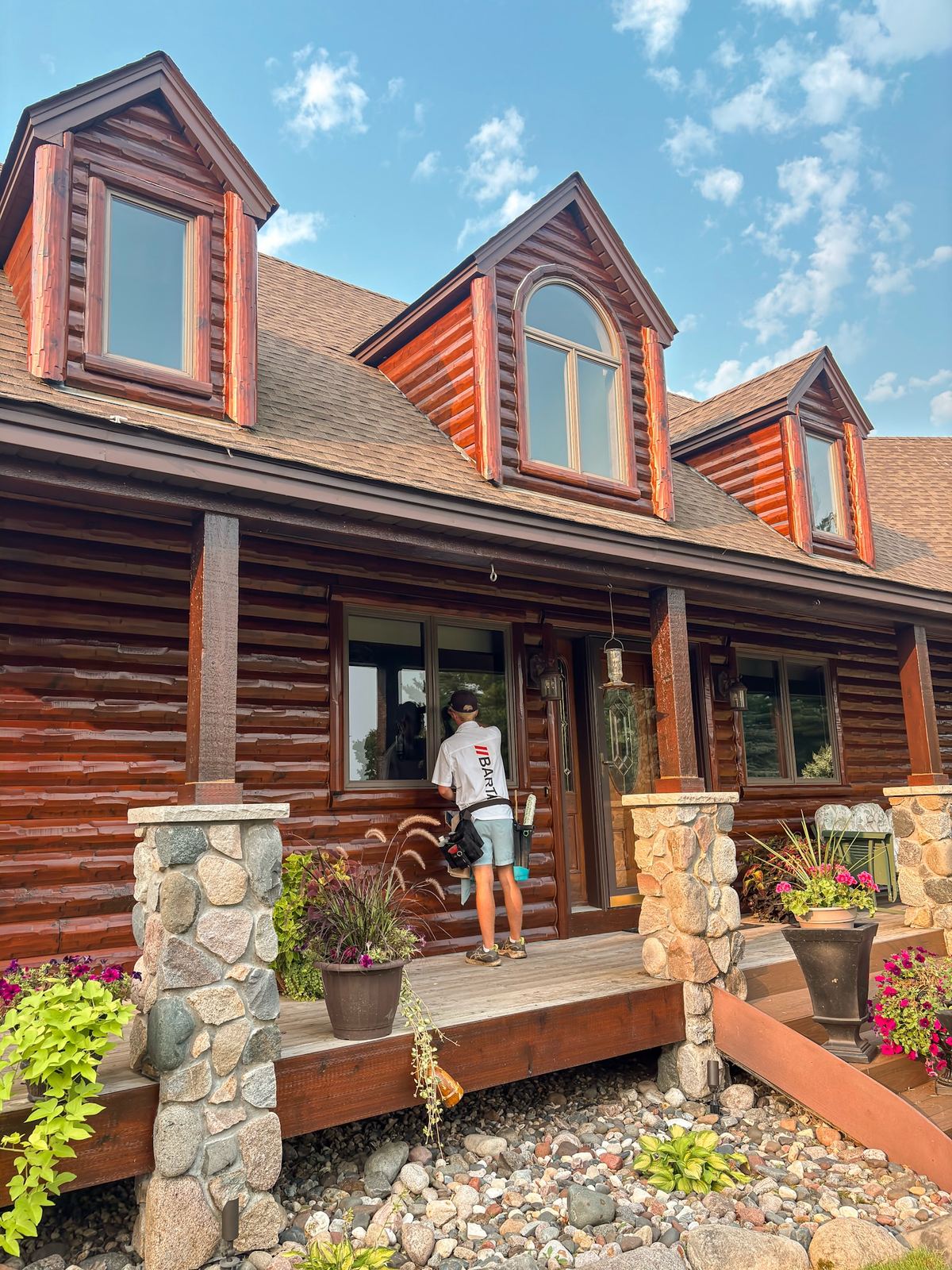 Giving your windows the professional care they deserve! 🧼🏠🌲